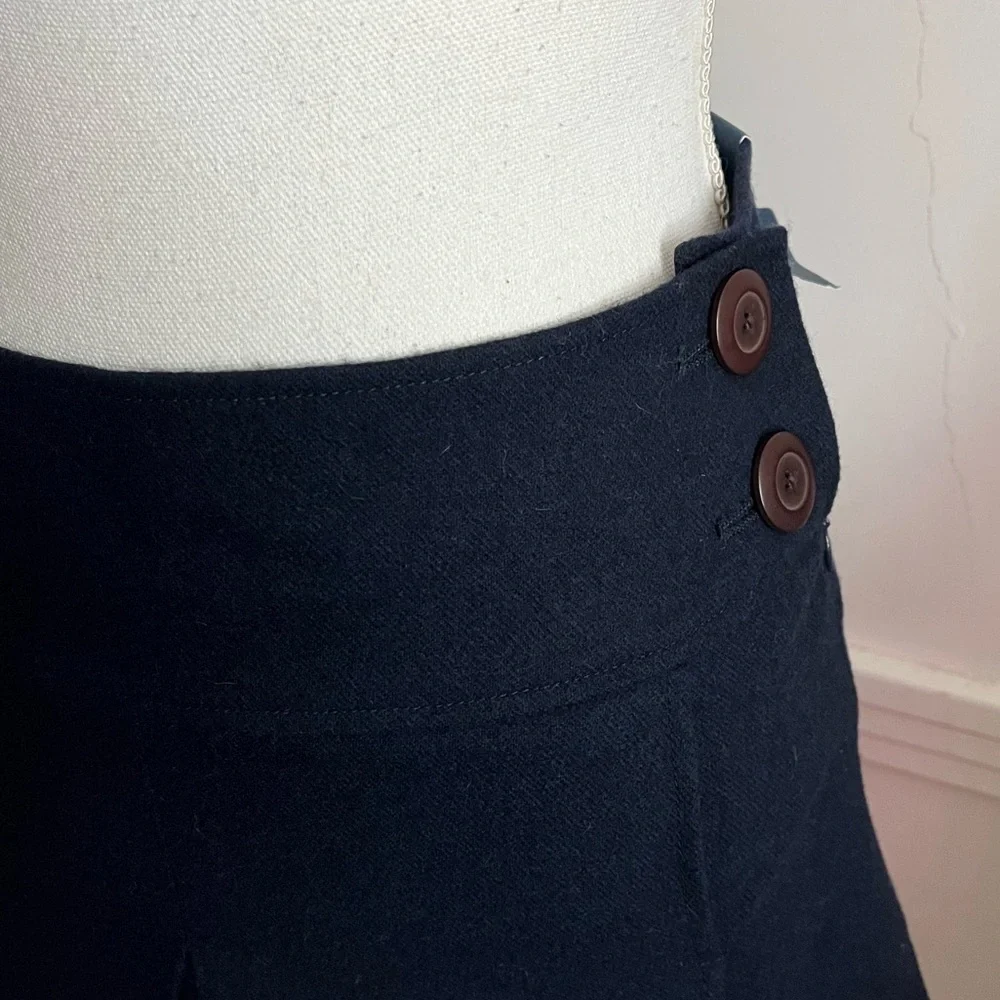 American Eagle Outfitters • NWT Dark Blue Navy New School Pleated Mini Skirt